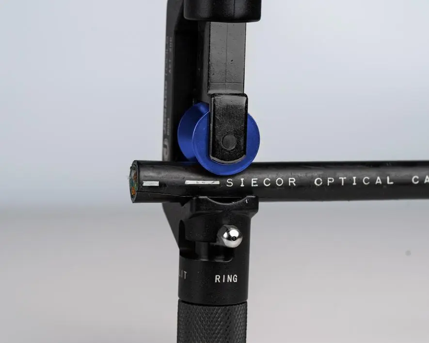 Uniwersalny Ściągacz izolacji nóż do kabli grubych i zbrojonych od 4 do 28,6mm CableSaber AST-200